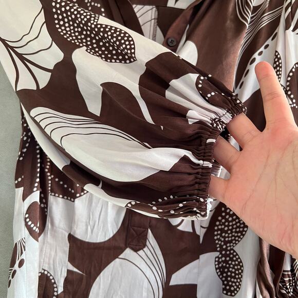 Bebe XS Brown Floral SILK Blend Henley Blouse 1/2 Balloon Sleeve Slim Fit - Picture 5 of 8